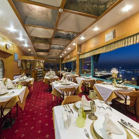 西多尼亚酒店 酒店